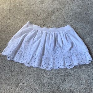 American Eagle White Scalloped Eyelet Skirt